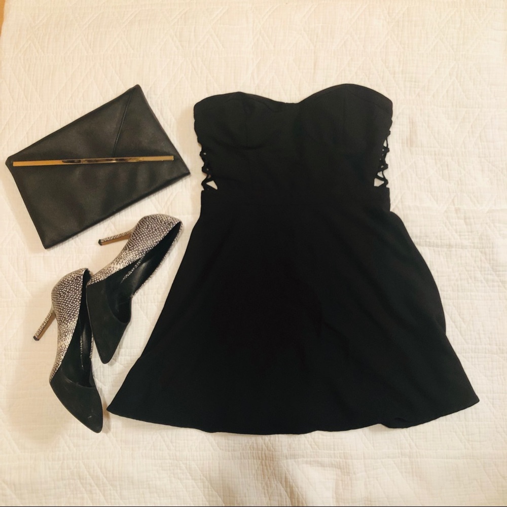 Strapless with Side Lattice Detail